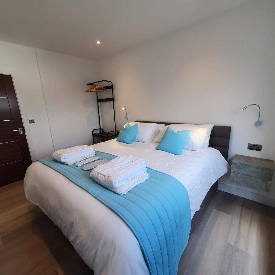 Central Penthouse With Hot Tub & Views 24 Cheltenham Eksteriør billede